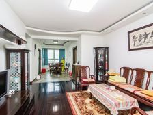 奥塞花园,采光好,出入方便,满五,产权车位38.36平