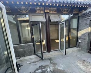 西城区西单私产新翻建不久的,双证齐全,随时看房交易