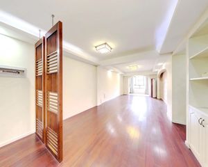 此房南北通风,户型方正,装修全亮间,诚心卖