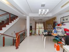 地总价!阳光花园(新北)别墅区 4室2厅 精装修保养好