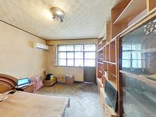 一梯两户,房东诚意出售,小区做过美丽家园改造,交通便捷