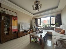 香悦三居室出售,价格好谈,看房方便