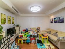 一梯两户,全南户型,小区中心位置,居家装修