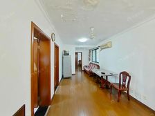 嘉佰道隔壁中间楼层南北户型小区中间位置