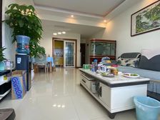 精装修 符合大部分年轻人,品牌家具家电 业主安心卖