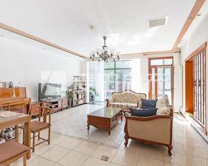 首府别墅5室3厅精装修