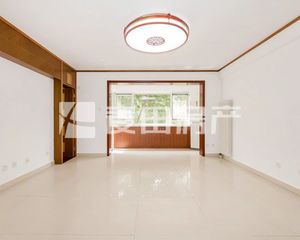 涧桥泊屋3室2厅精装修