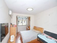 这个房东真狠,长阳路大润发,精装两房,嘎嘎诚意,错过拍大腿