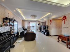 大社区,小区环境好,近轻轨,配套实施齐全