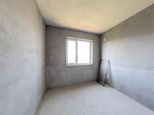 万象汇东方理想城中间楼层纯毛坯两室