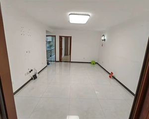 石园北区精装修三居室出售,价格好谈
