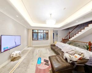 远洋傲北联排,尚层一年半精装,基本没住过,满五可拎包入住