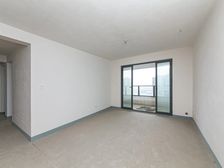 新城锦域 4室2厅 毛坯