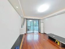 产权清晰 临 南北通透 购物方便 医疗配套成熟 钥匙看房