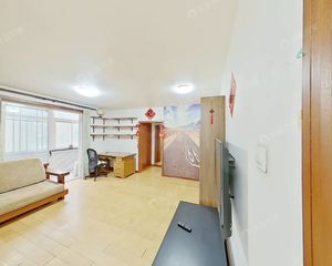 丰益花园南北通透两居 满五住宅低楼层简装