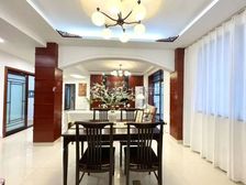 万达中心医院旁边铂林晶都精装3室 117平 看房方便 有钥匙