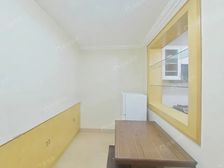 一房一厅,中间楼层,蓝村路4/6号线100米