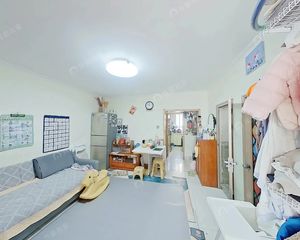角门甲4号院·2居 南北通透 中间层 采光好 满五 车位