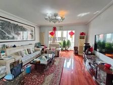 丽湖馨居 复试 五居室 可大议 南北通透 两个大