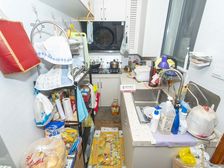 地铁口电梯一房,不靠马路,房东诚售,近长风公园