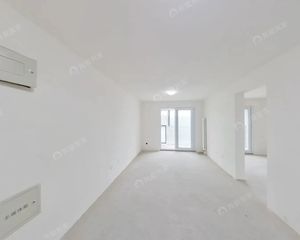 东城区北二环护城河畔-准新房毛坯装修小洋楼-2023年楼龄
