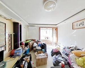 地铁旁灵秀山庄好楼层大两居 双卫南北通透诚意出售 看房联系