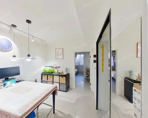 林大北路9号院 新登记 低楼层 南北向精装两居室 可拎包入住