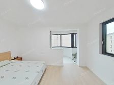 视野开阔,河景房,交通方便,小区位置优越,