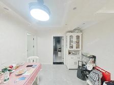 世博前滩电梯房,边套全明,精装修拎包住,小区环境好,生活便利