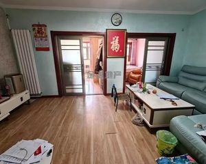 青春路六院 急售 可大议 精装三居 南北通透 5层