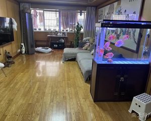 龙成翠柏花园3室1厅1卫南朝向180.0万元/套出售
