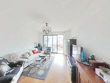 新出高区 方正大三房 南北通 视野开阔诚 看房方便