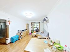 景山小旁 03年新小区 落地窗 小区方便停车 婚房精装