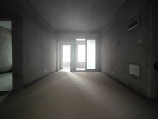 江北区 江北嘴新鸥鹏城二期 二房 140万