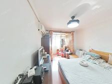 一梯三户,花园位置,中间楼层,客厅有窗,中北+曹二双书包