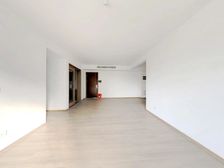 两年的小区诚心出售西边套采光没遮挡