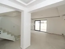 安塔利亚贝莱克(Belek)带宽敞花园的独立式别墅