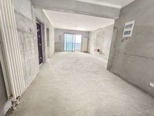 急售,183平四房 近地铁 中间楼层 交通便捷 楼龄新 双卫