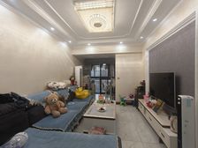 大渡口区 龙桥花苑四组团 二房 35万