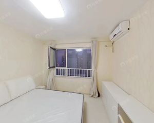 新上房源,融泽嘉园2号院,小区中间位置,临近双地铁,诚心卖