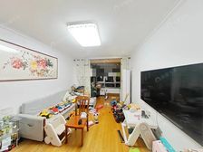 精装修南北两房,位置安静,看房提前约