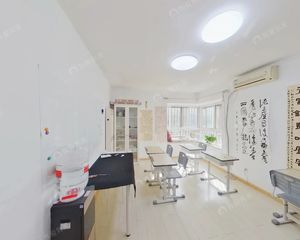 (满五)梵谷水郡 3居2卫 户型方正 1层出行方便