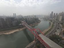 北滨路C位 头排正看江 全新装修未入住 带车位 必看保真