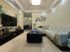 南滨路金辉品质小区,住家两房,离轻轨站近