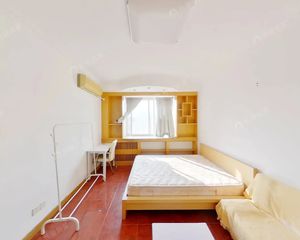 横一条新上全南两居,户型方正 高,看房方便