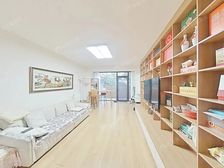 安静靠河位置视野不遮挡,方正大花园视野非常好,业主自住精装修