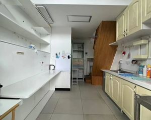 金融街新文化街 东铁匠胡同 大北房内复式 院里环境好 双证齐