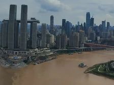 南滨路 长嘉汇两江峯 392平南西向豪华大平层 两江交汇