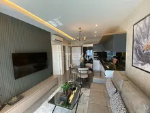 靠近大海并带游泳池的阿兰亚公寓