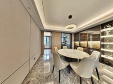 诚心出售 江皓府 5室2厅 南保养好 楼层可以